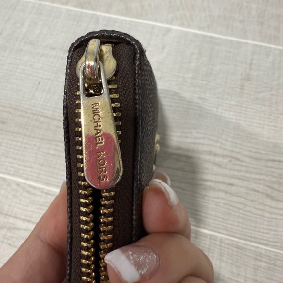 Michael Kors Brown Wallet MK Logo - Picture 6 of 6